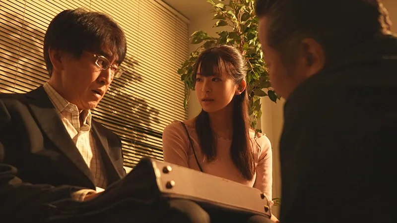 Chồng vay nợ anh giang hồ, bà xã phải bán thân để trả nợ