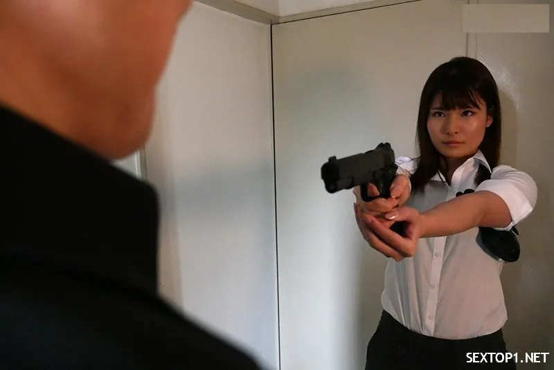 Nữ cai ngục bị tù nhân cưỡng dục tập thể